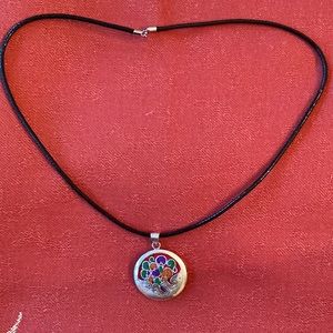 Pendant necklace